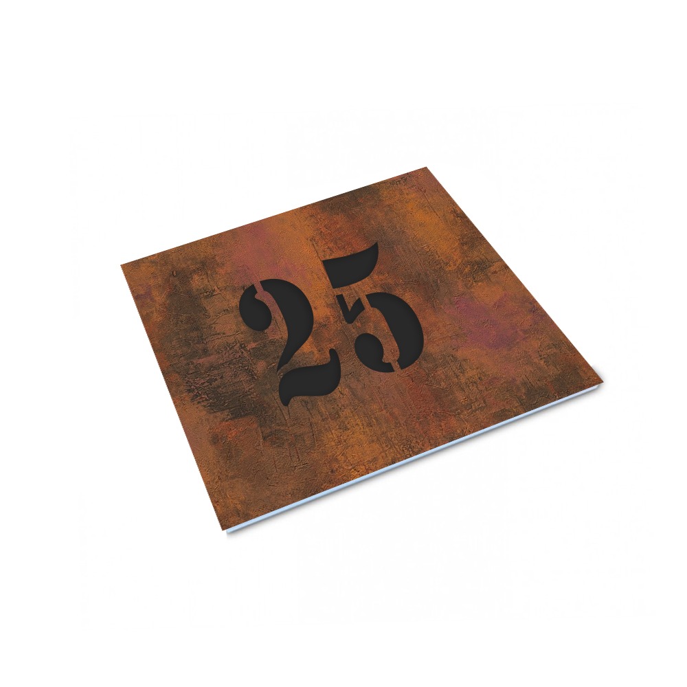 Hausnummernschild in Rost-Optik | schwarze Hinterplatte, 10x10 cm