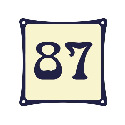 Hausnumernschild Emaille-Look | 13x13 cm, UV Druck mit beigem Hintergrund